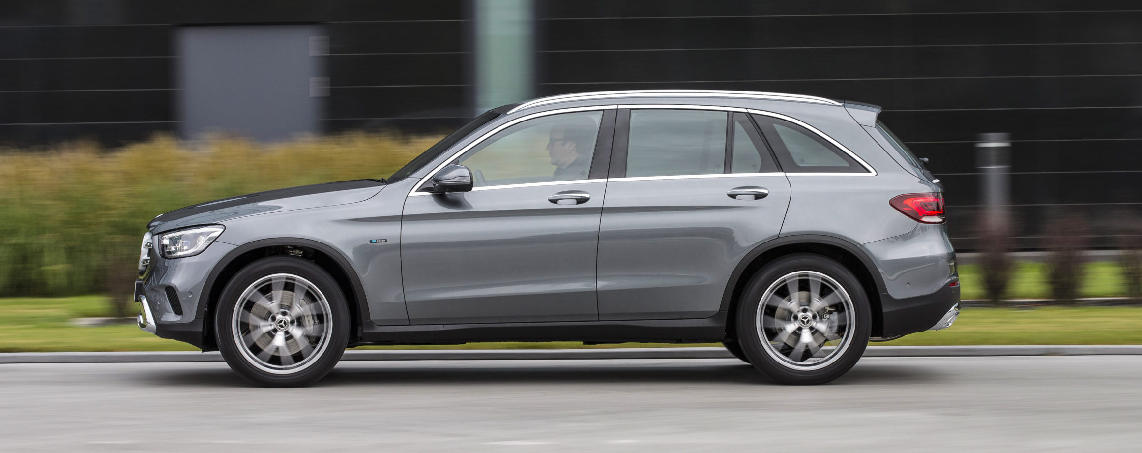 Mercedes-Benz GLE 350 de 4MATIC and GLC 300 e 4MATIC: New third-generation plug-in hybrids: The next jump in operatin