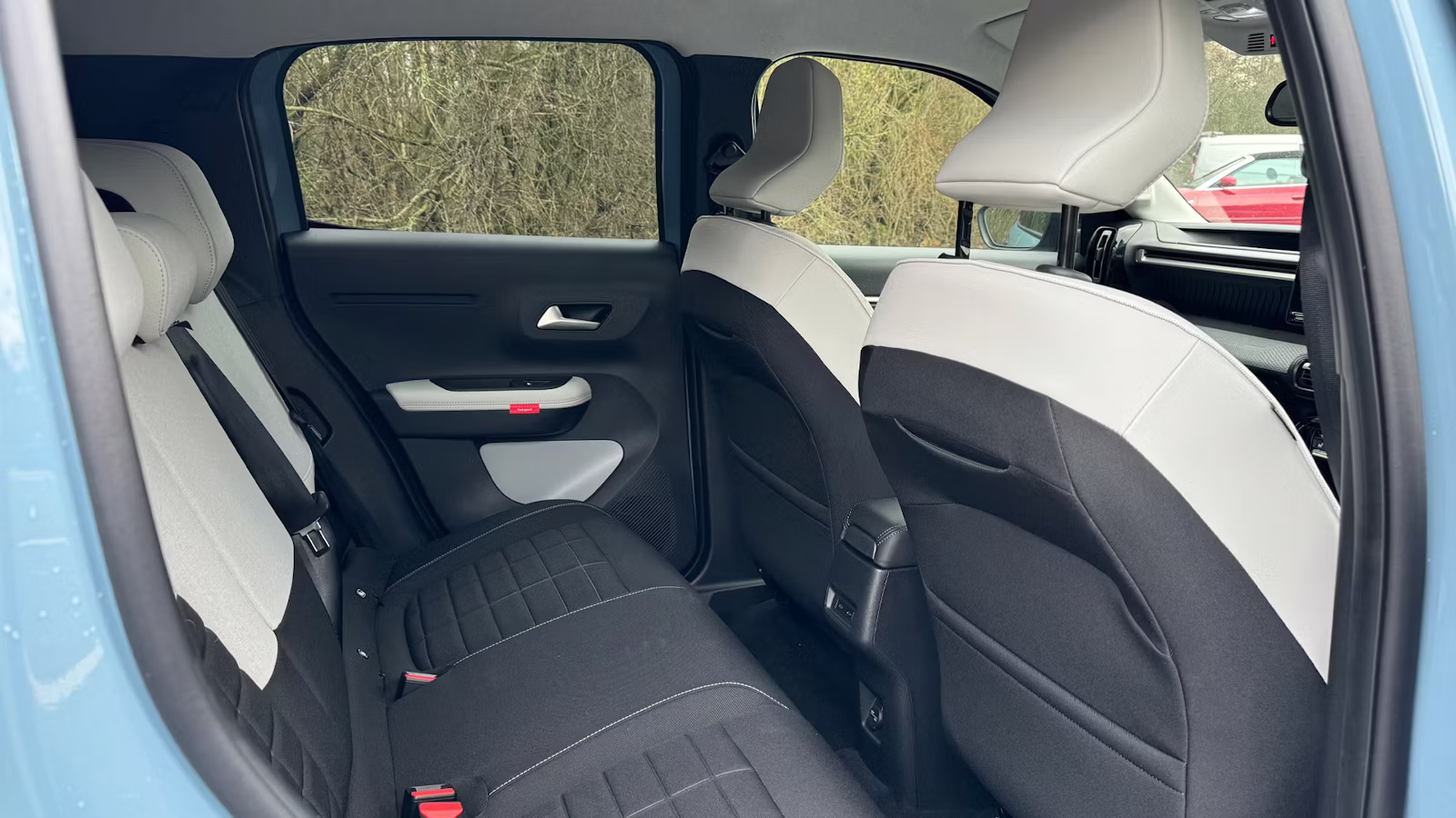 2025-Citroen-e-C3-rear-seats