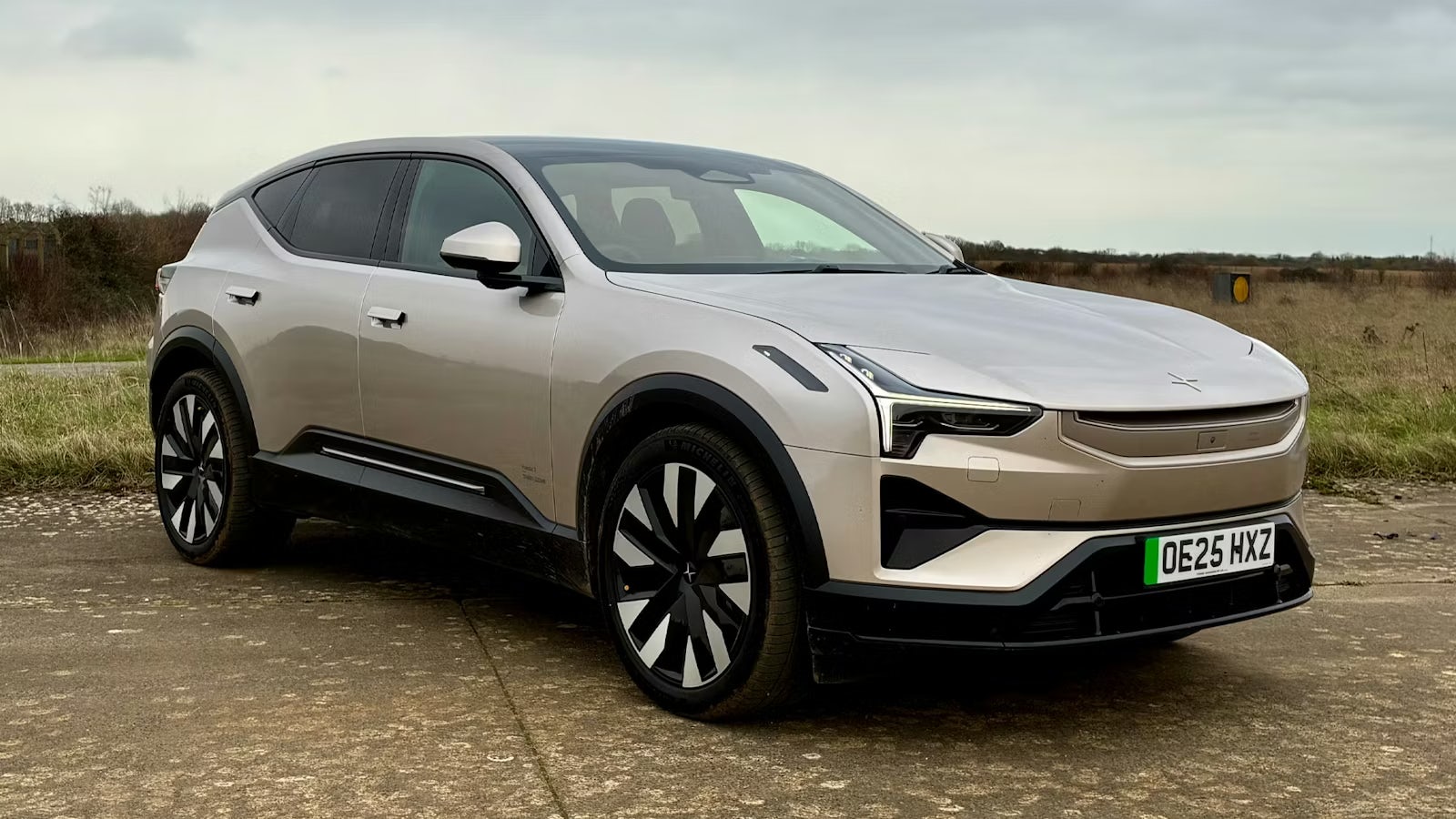 2025-Polestar-3-front