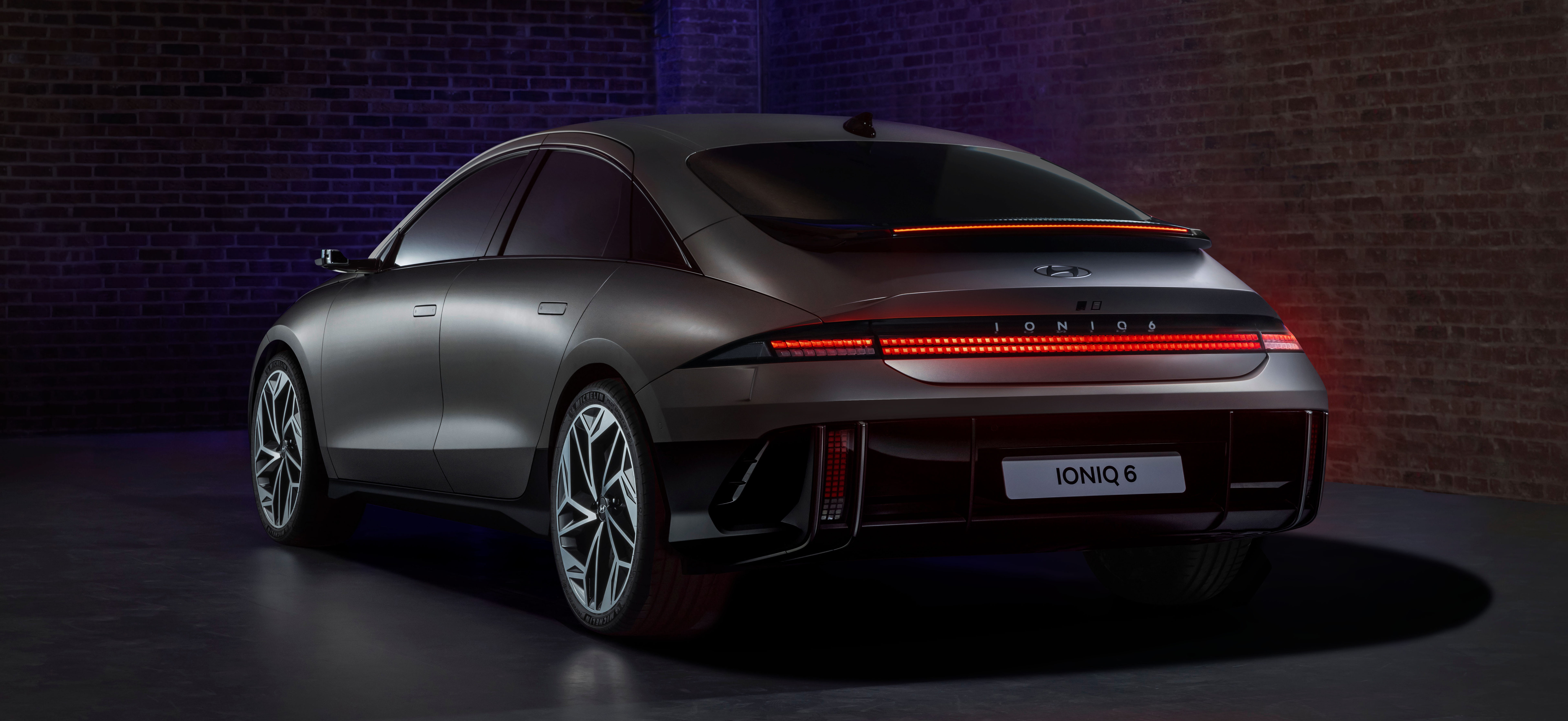 IONIQ 6
