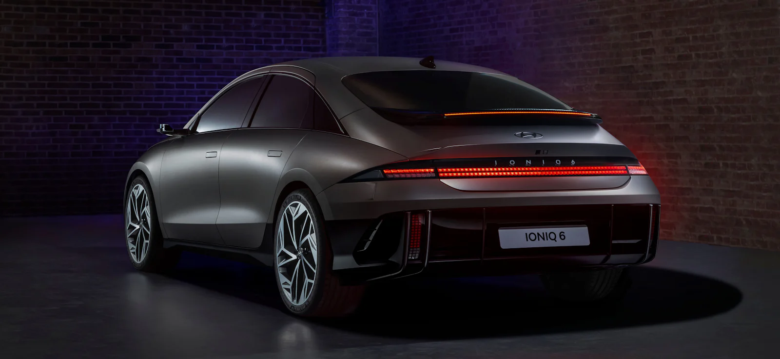 IONIQ 6