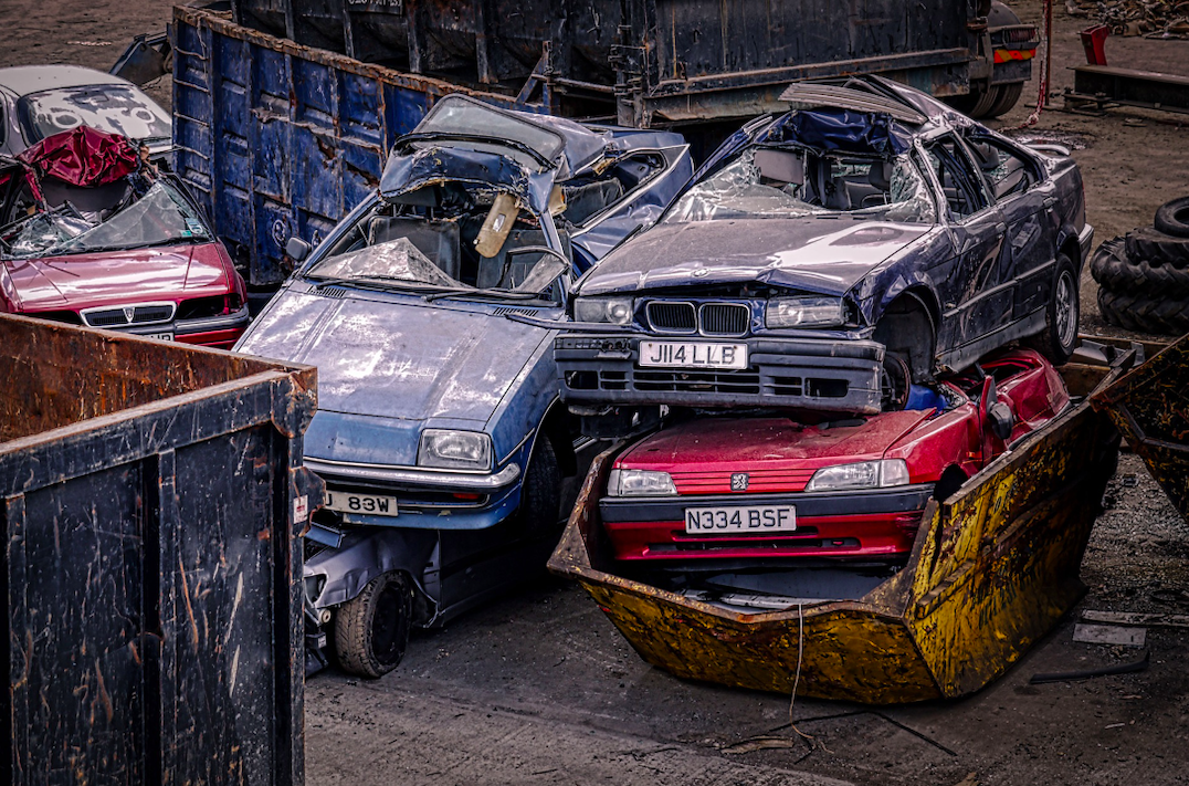 Auto verschrotten: Kosten und Vorgehen