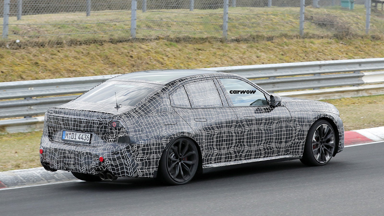 BMW 3er Neue Klasse auf Testfahrt Heck 34