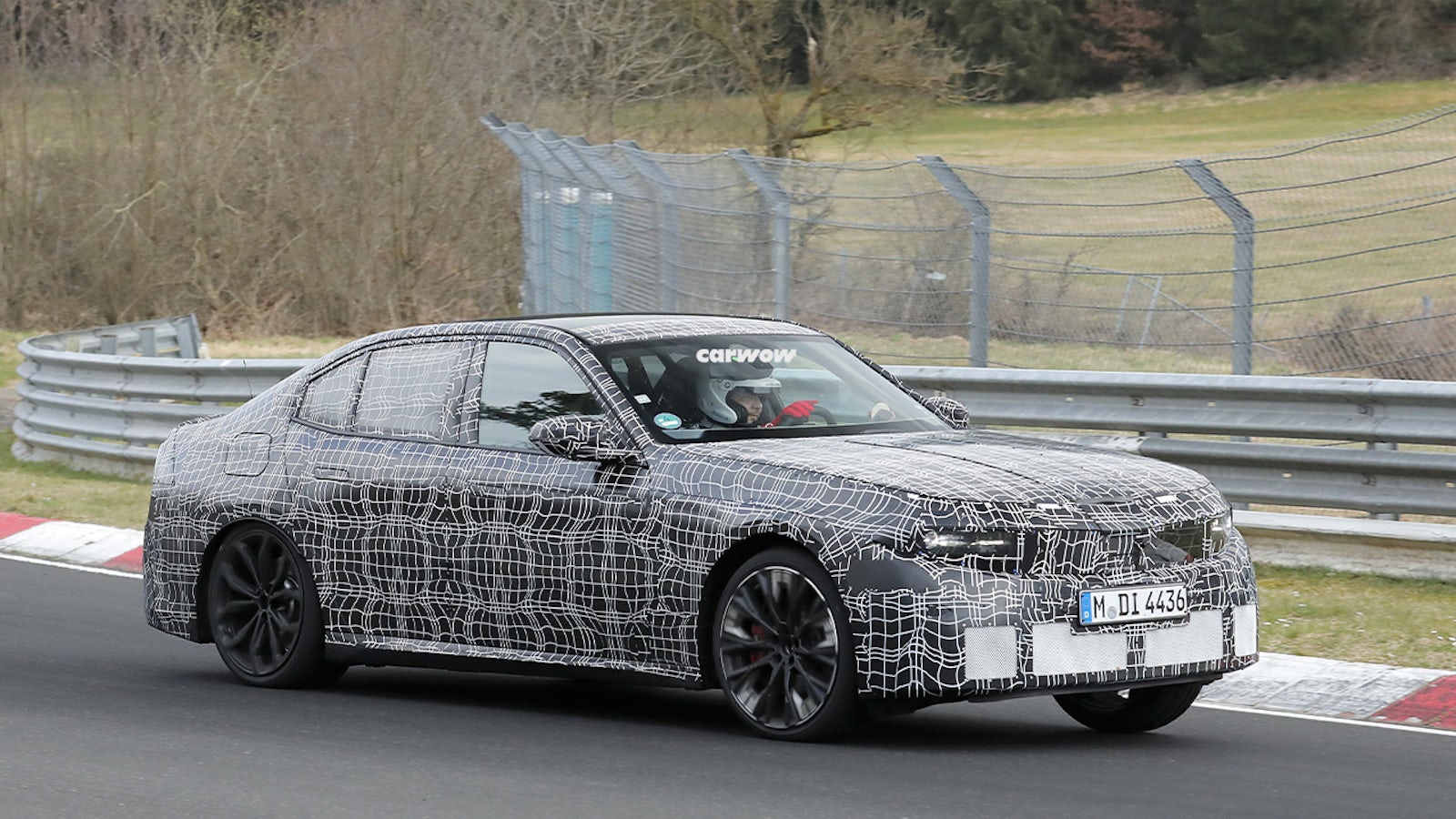 BMW 3er Neue Klasse auf Testfahrt Seitenansicht 34