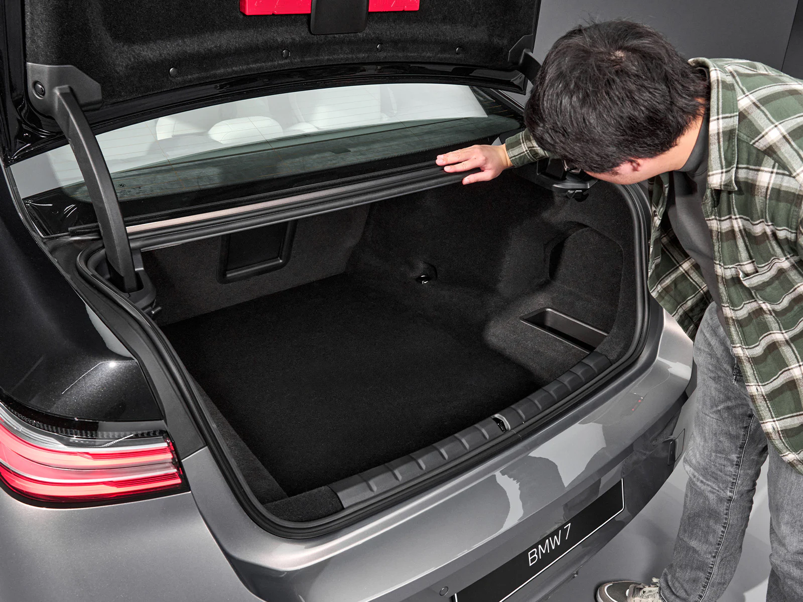 BMW 7er Facelift Sitzprobe Kofferraum