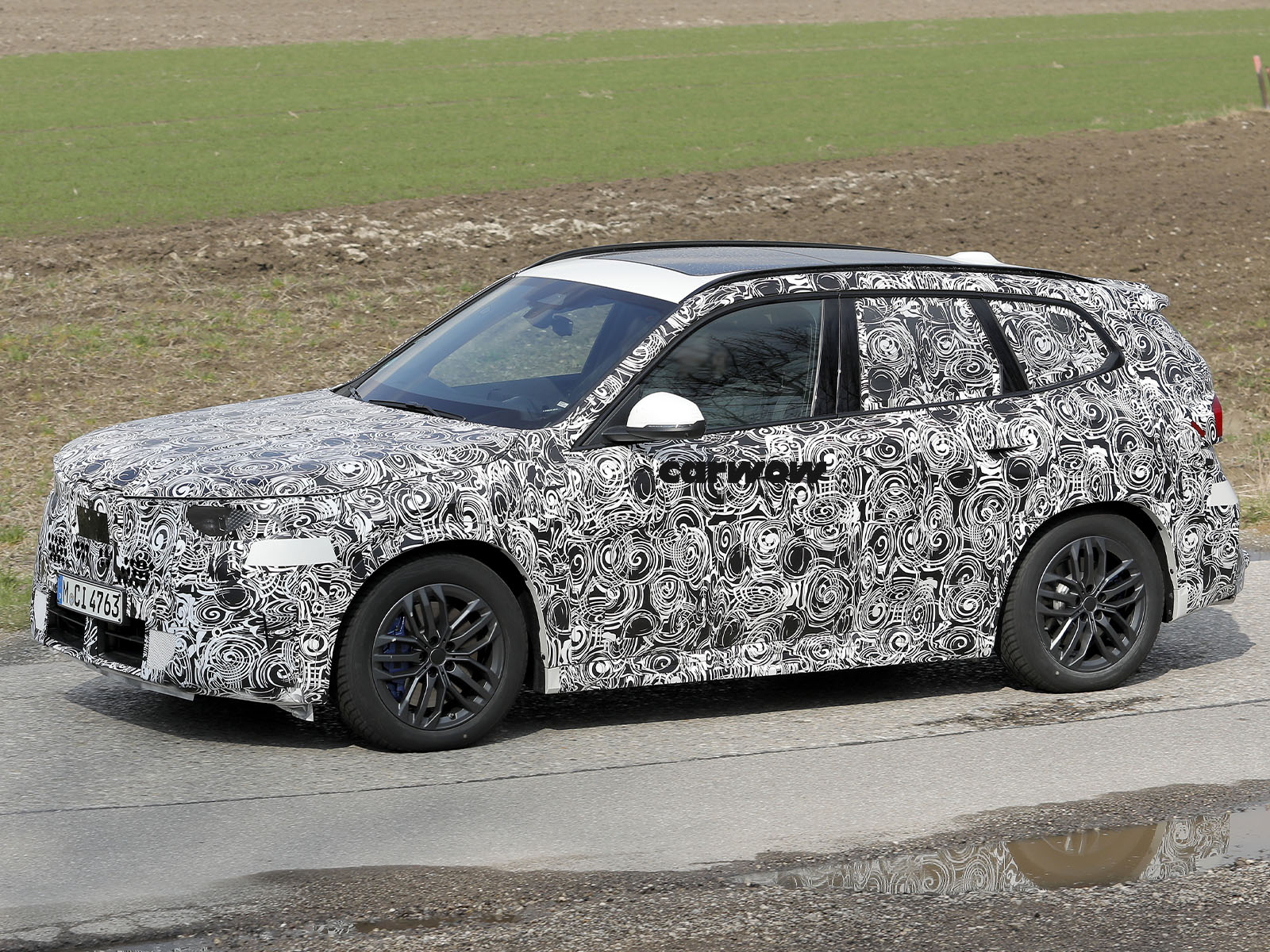BMW X1 Testfahrt Seitenansicht 2