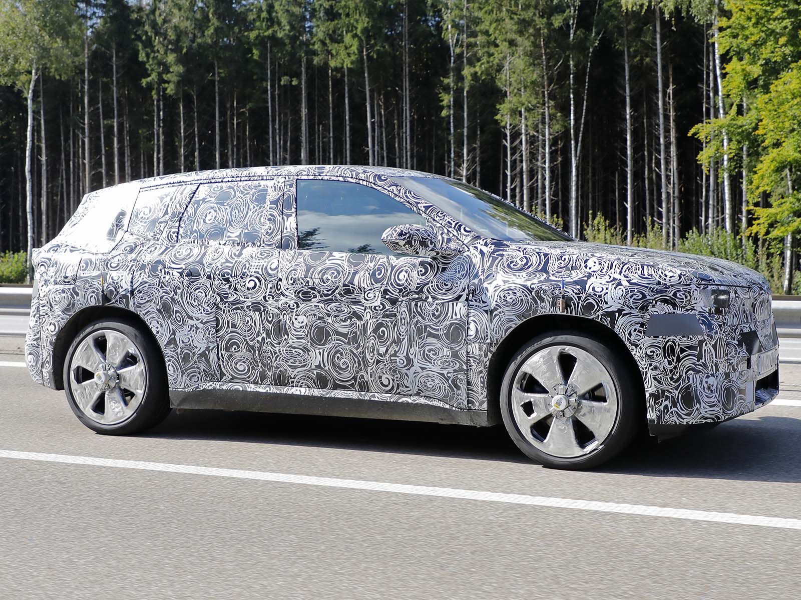 BMW iX1 2027 auf Testfahrt 3