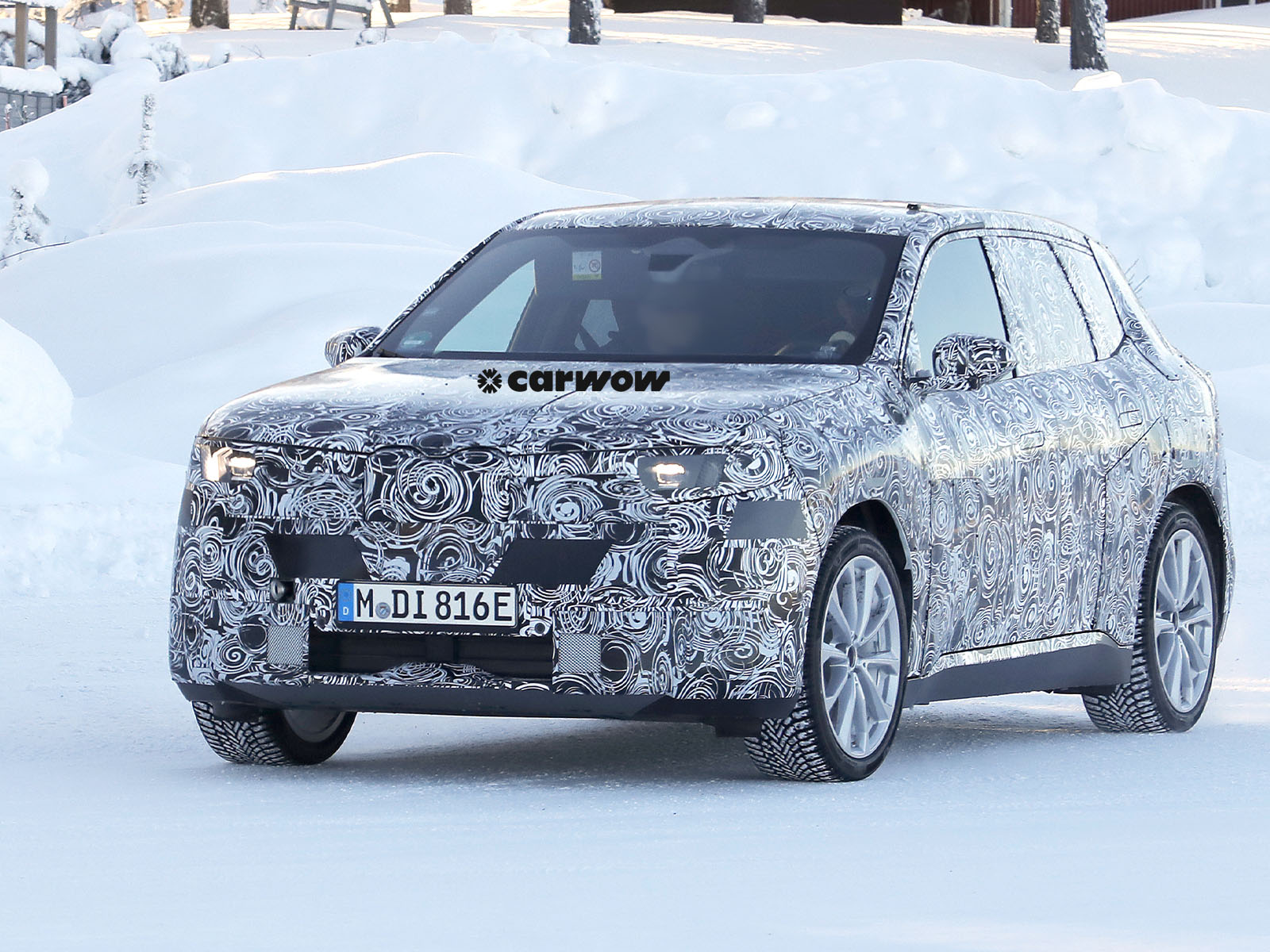 BMW iX1 Winter Testfahrt Frontansicht