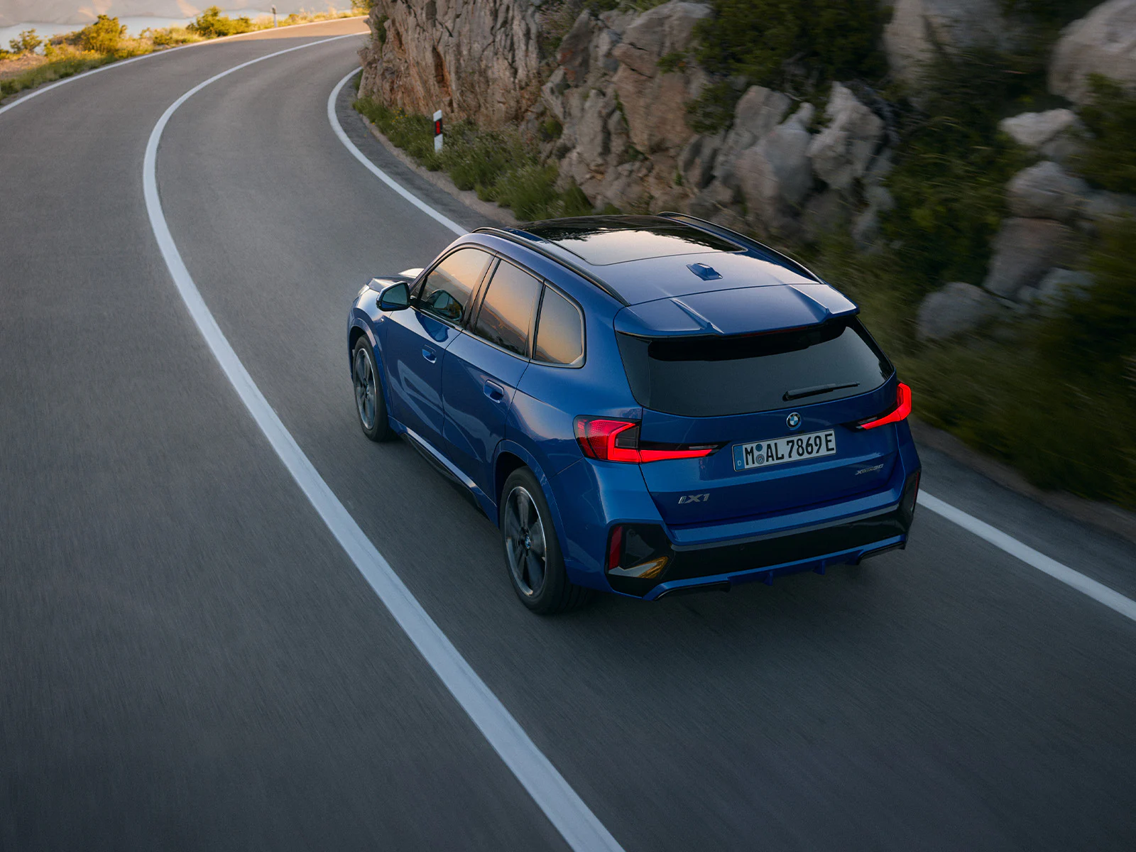 BMW iX1