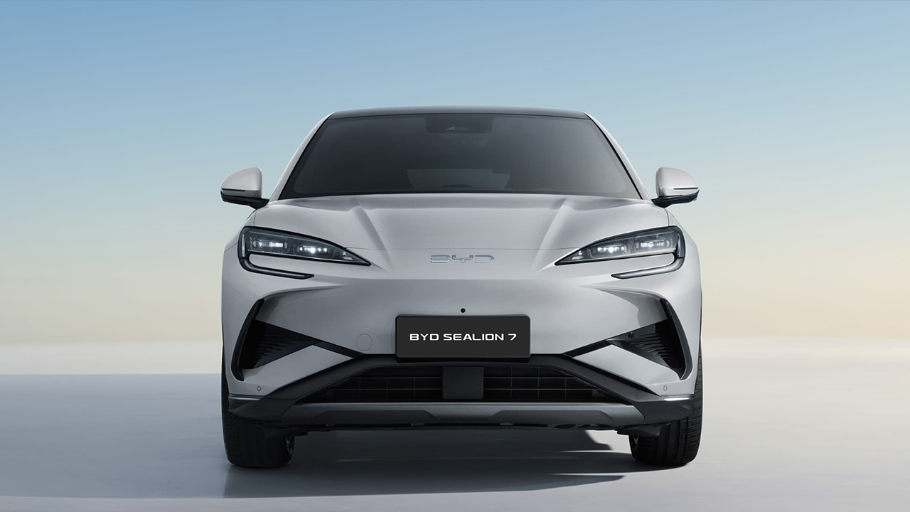 BYD Sealion 7 frontal view