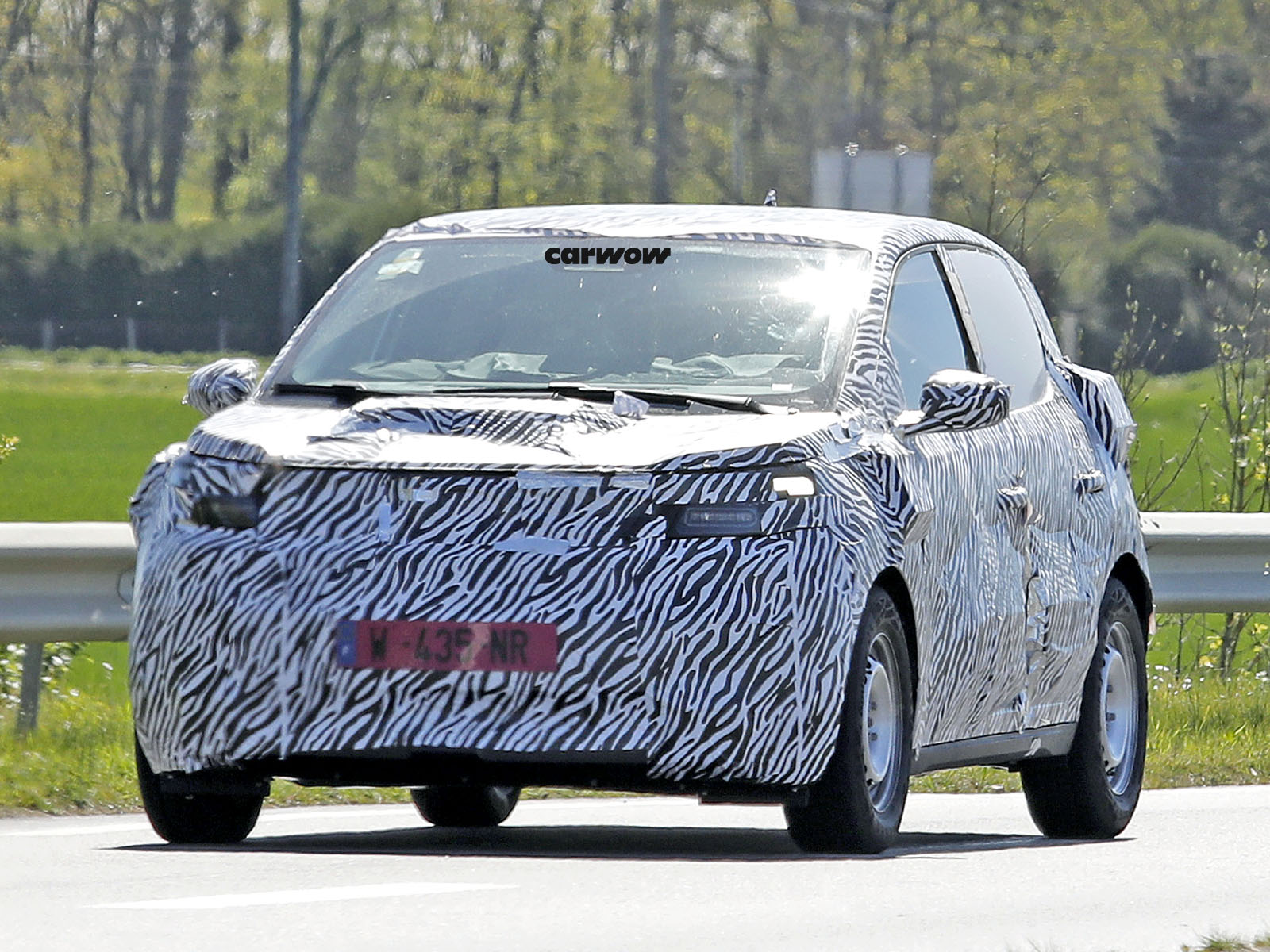 Dacia EV auf Testfahrt Frontansicht