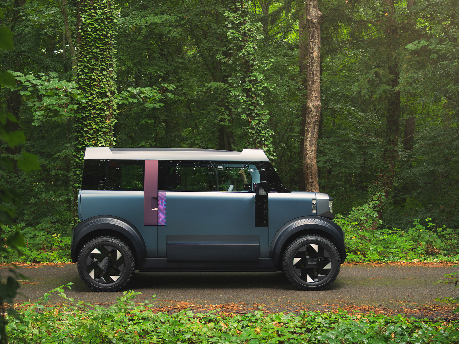 Dacia Hipster Concept Presentation Side View