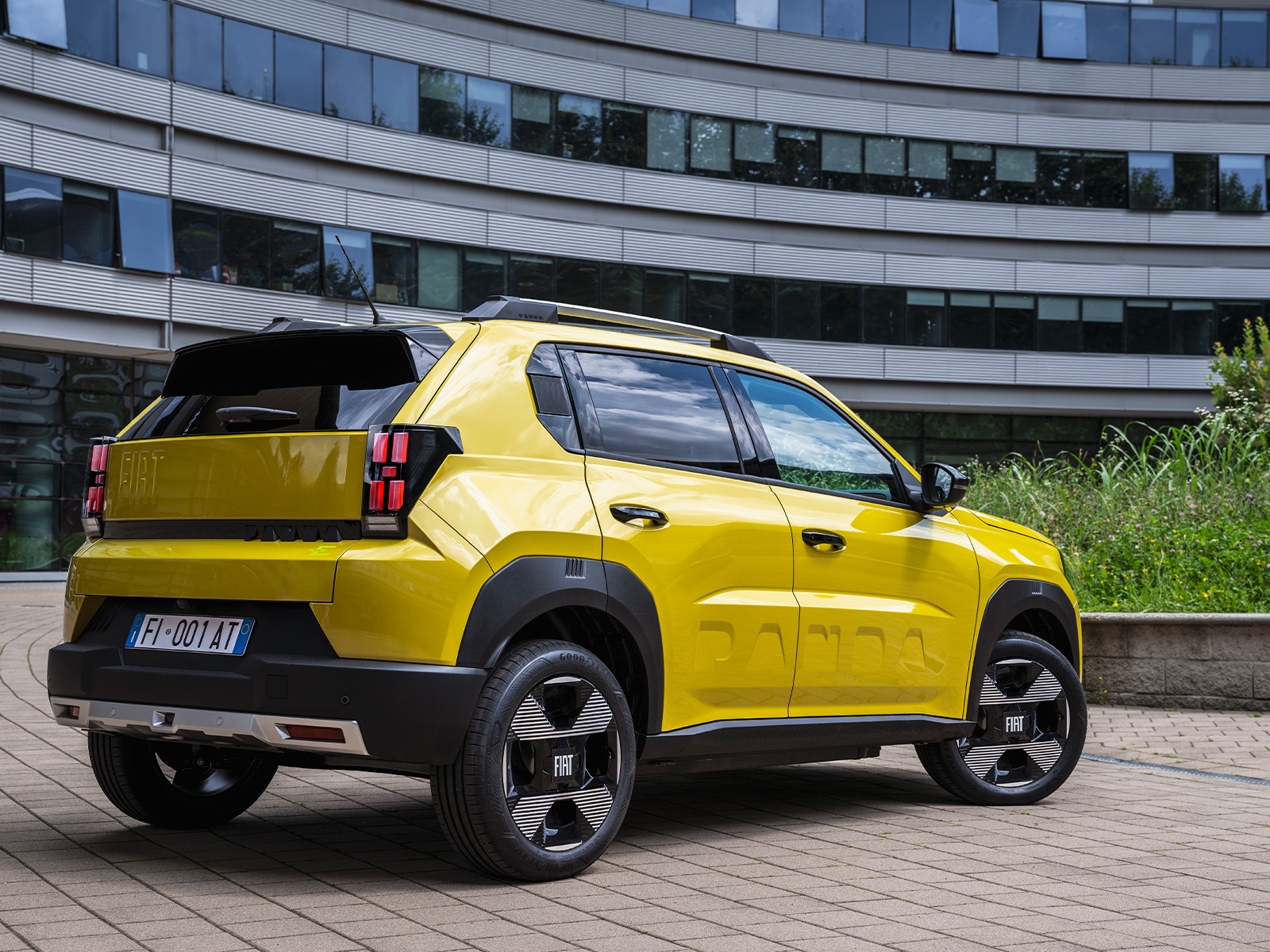 Fiat Grande Panda Elektro statisch Heckansicht