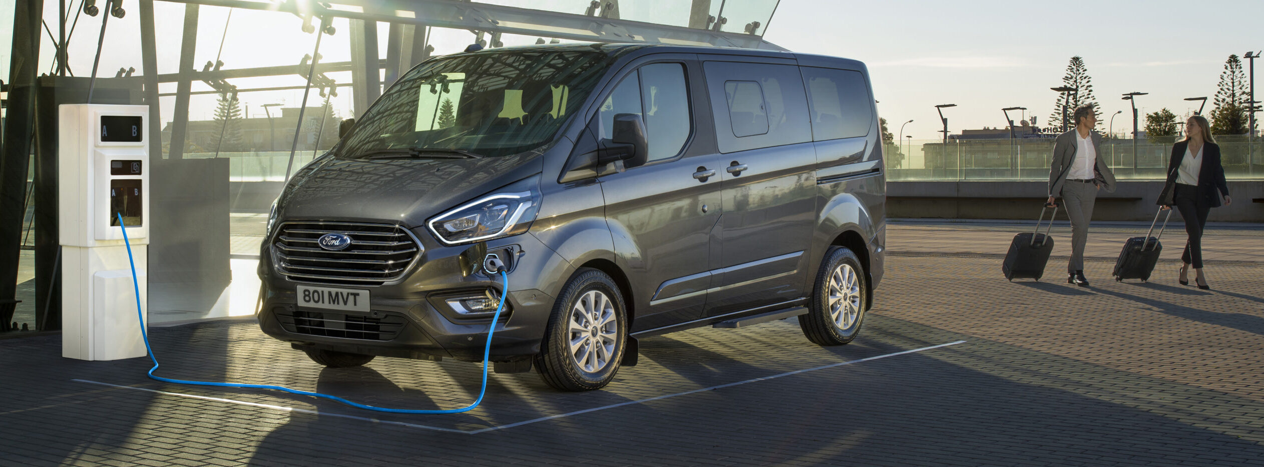 Transit Family Drive 2019: Tourneo Custom PHEV