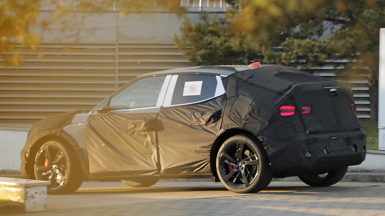 Genesis GV60 Magma Heckansicht