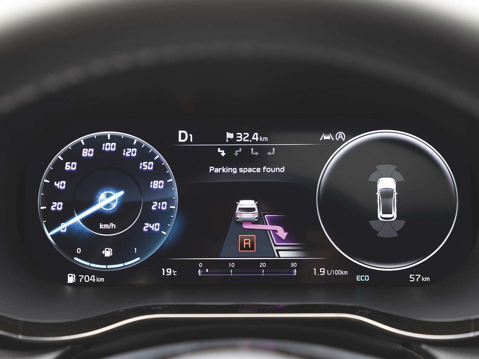 Kia Ceed on sale August 2025 Leasing digital instruments