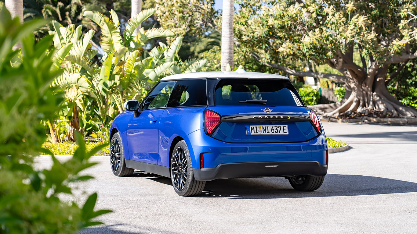 Mini Cooper SE Heckansicht