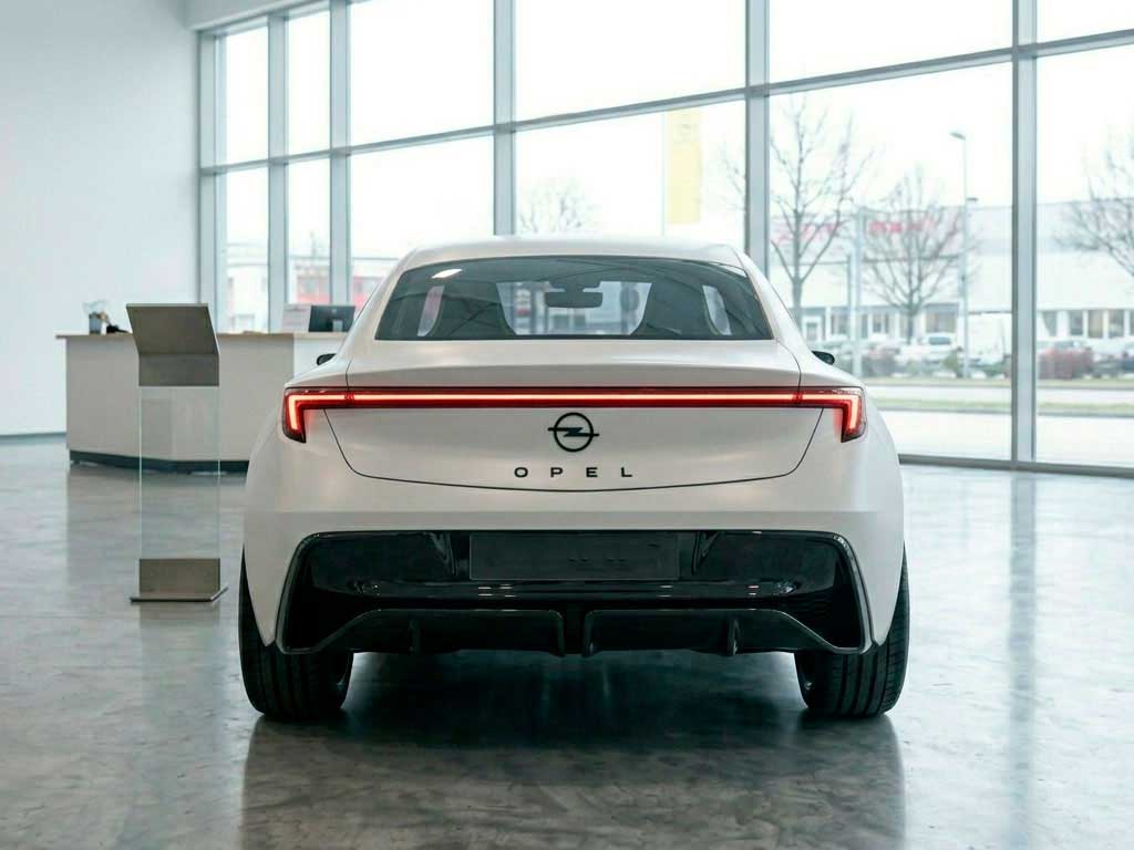 Opel-Calibra-Render-Heck