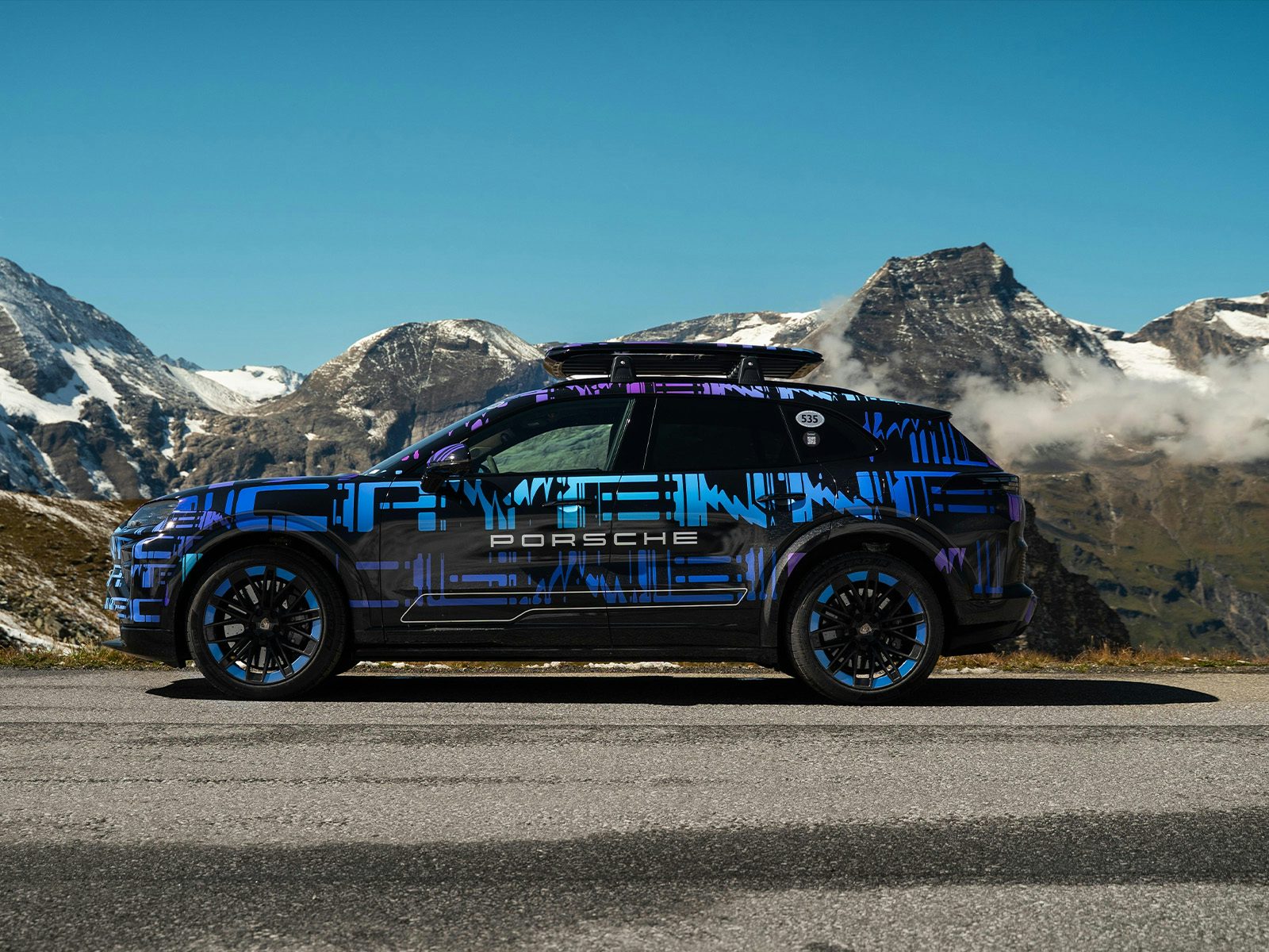 Porsche Cayenne EV Offizieller Teaser