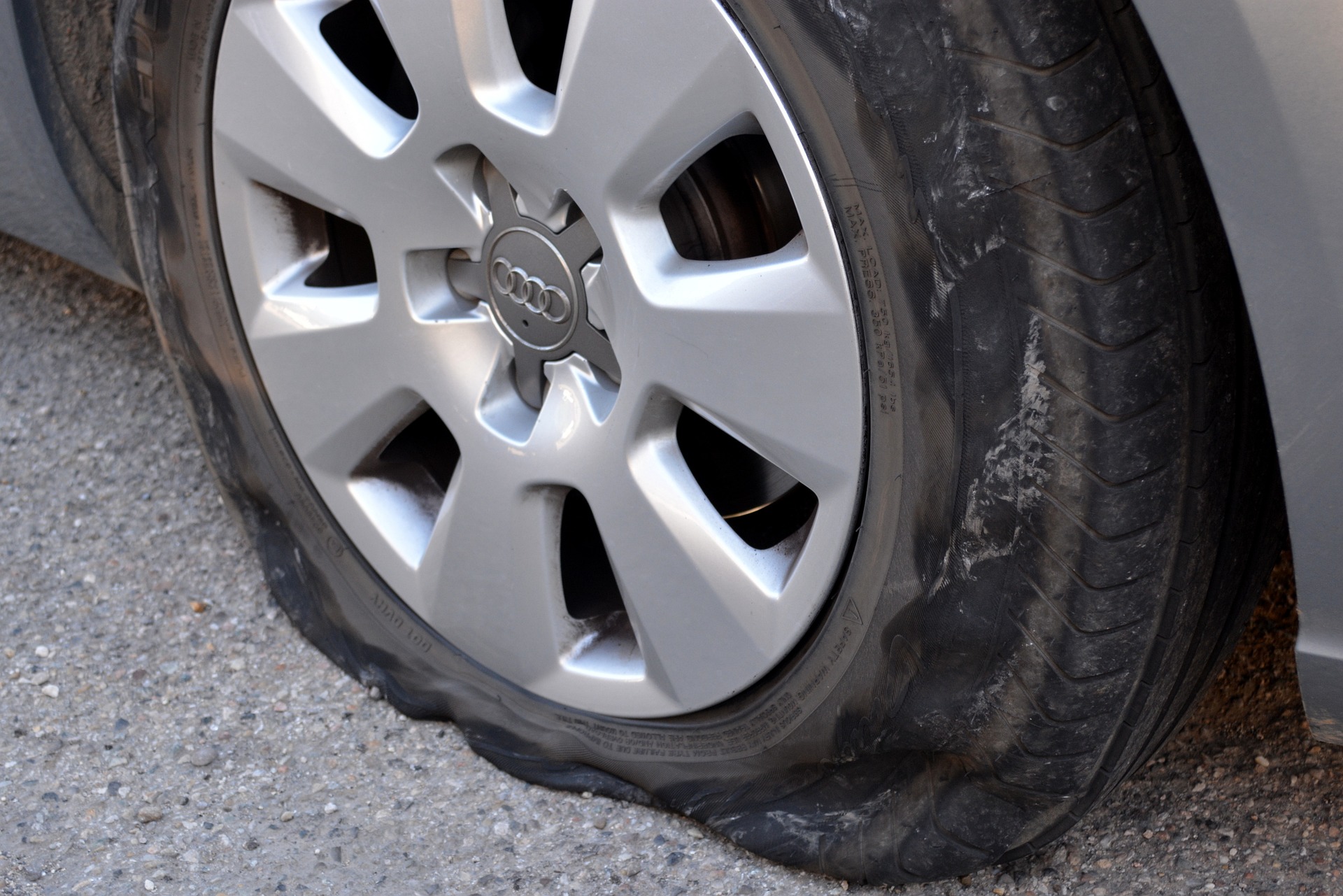Wie verwendet man ein Reifenpannenset?, VW, Tipps & Tricks