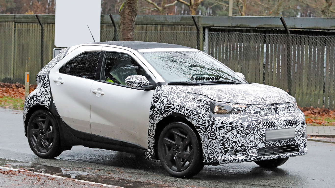 Toyota Aygo X Facelift 2026 auf Fahrt