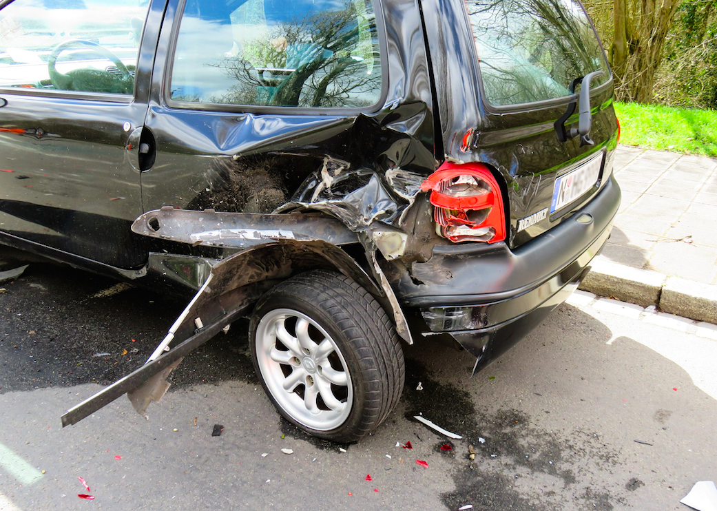 Unfallwagen Verkaufen: Das Sollten Sie Beachten! | Carwow.de