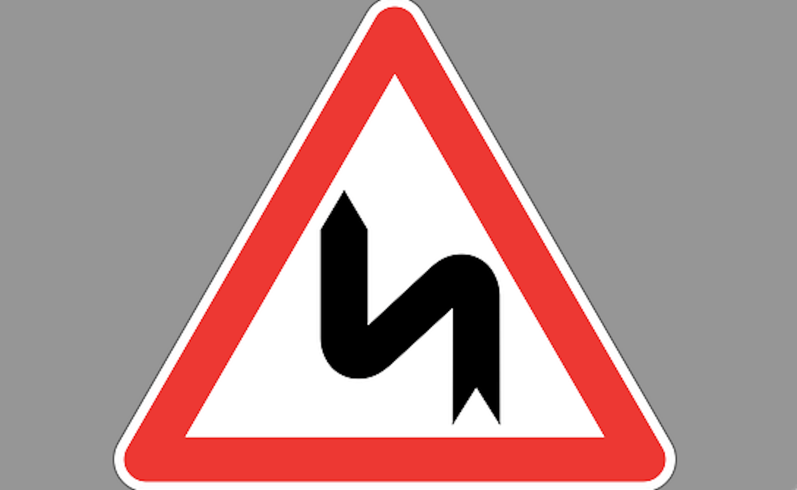 Verkehrsschild_Doppelkurve