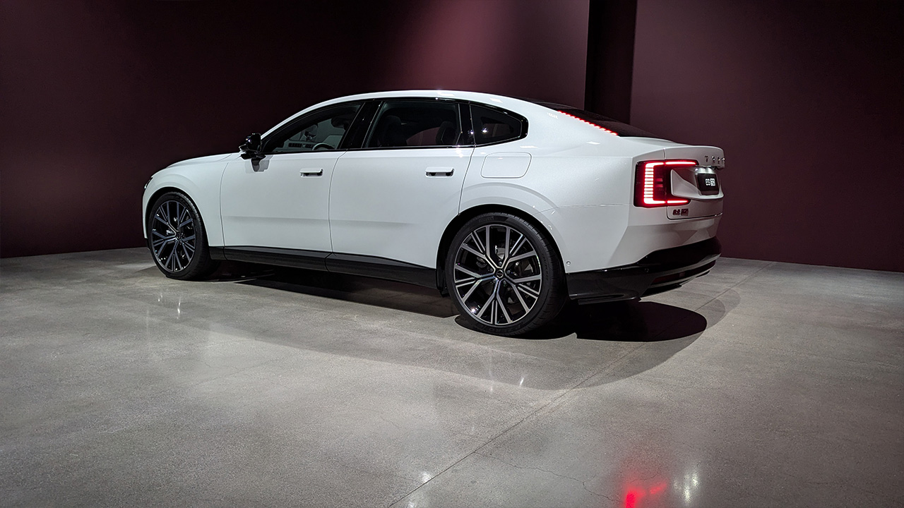 Volvo ES90 Erster Eindruck 34 Heck