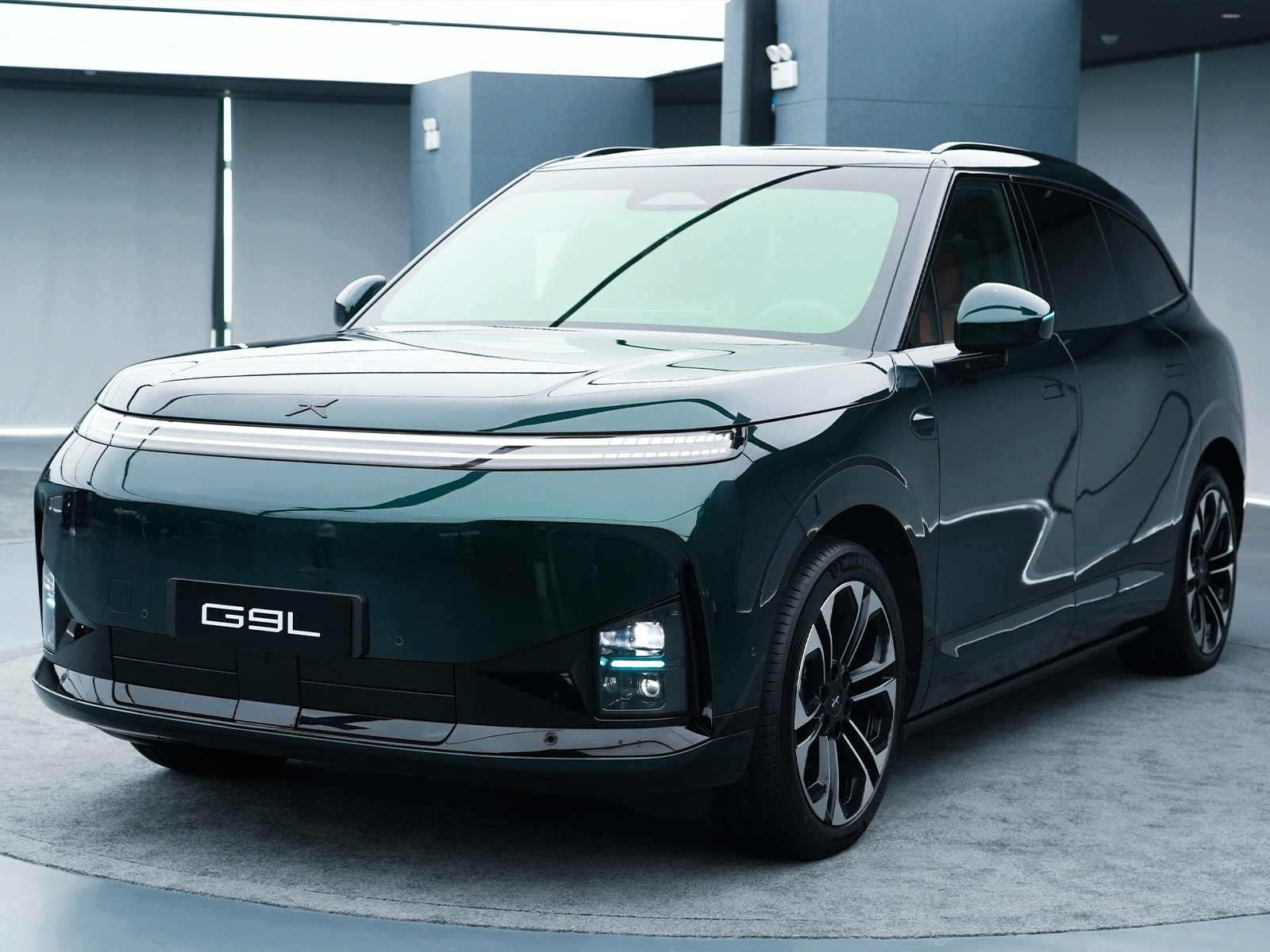 Xpeng G9L