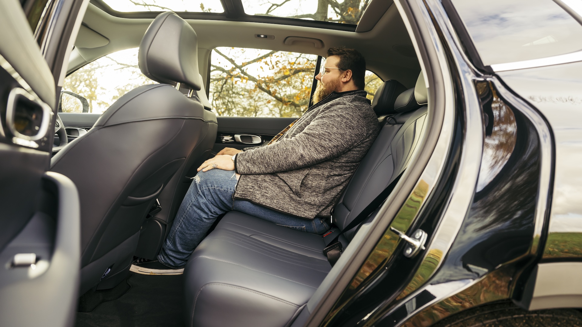 geely-ex5-rhd-2025-rearseats